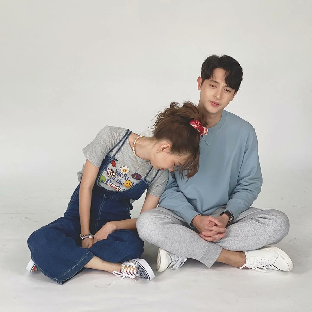 จิกับจารย์กลับมาเจอกันใน #มาตาลดา เร็วๆ นี้ 🔜🔜🔜
cr. yossiebistro #jirinporn #jirayu_jj #jamesjigallery #toeyjarinporn #toeyjarinpornfc