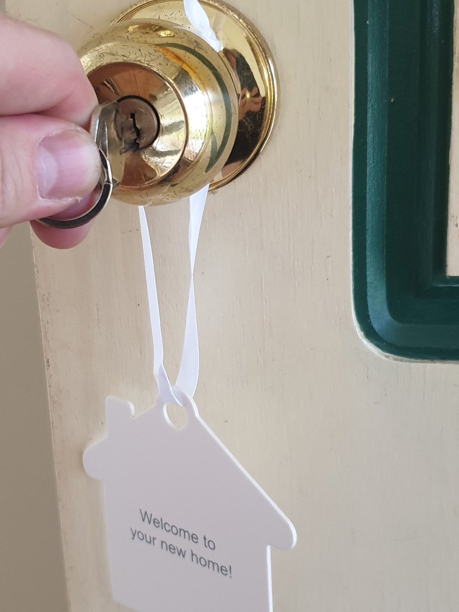 RichardColman84's tweet photo. Looking forward to spending the next 30 years with @CommBank
#HomeOwner #BoughtAHouse #DebtForLife #Committment #Adult https://t.co/Kr1KcpdhLU