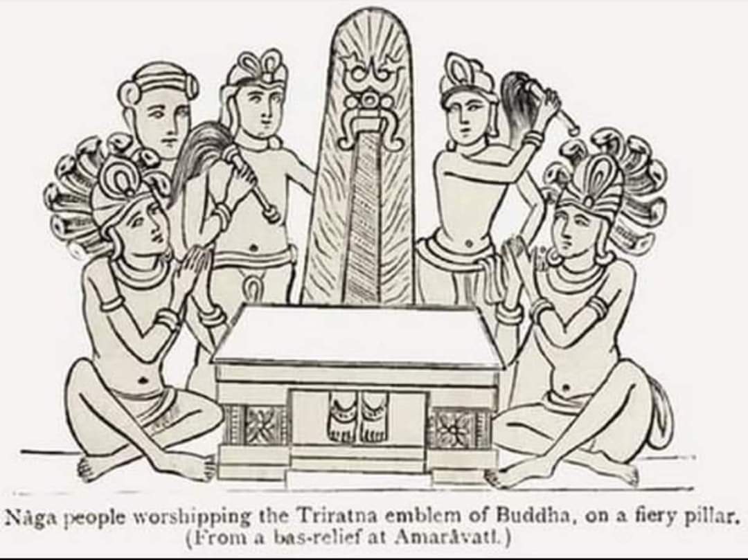 यह धम्मध्वज है, जिसे उंची काठी पर लगाकर बौद्ध लोग त्रिरत्नों की पुजा करते थे| धम्मध्वज का चिन्ह त्रिरत्न होता था| आज भी होली के दिन बड़ी उंची काठी जमीन पर खडी़ कर उसकी पुजा करते हैं और बाद में खीर पकाने का प्रतीक के रूप में होलका अर्थात होलीका की पवित्र अग्नि जलाते हैं|