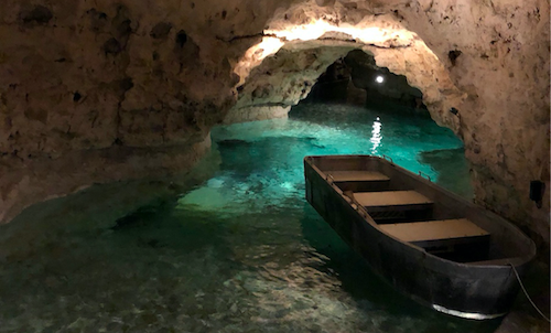 outofofficedaku's tweet photo. #Tapolca #Hungary #EuropeHiddenGems
Can be a great day trip from #Budapest. Visit the Main Square and the Pretty Malom Lake. Hire a boat and row to the Tavasbarlang underground lake cave. End the day with Hungarian wine produced in the nearby hills.
Share | RT
#DakuKaGyaan https://t.co/YgJYngyqcE