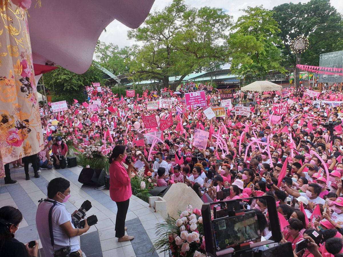 siAkoAtsya's tweet photo. Aga nyo nagising to welcome
Leni 💗🌸💪 nakakabilib talaga pagadian!!!
#minirally
#PagadianIsPink https://t.co/wQJBRh1cMU