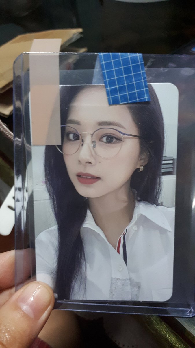 ChewieCart14's tweet photo. Napauwi na din ung isa ko pang prio 😭 kakaiba talaga sparks ng Tzuyu specs ♥️ thank you po ng marami 💙
#changfeedbacks https://t.co/EM6nMbYcp7