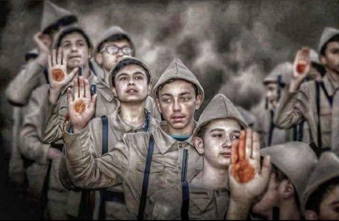 Pencereden baktığınızda güneşi esirgemiyorsa gökyüzü, birileri yaşadığınız günlerin bedelini ödediği içindir."

Selam olsun Çanakkale’yi geçilmez kılanlara! 

#ÇanakkaleGEÇİLMEZ 
#18MartÇanakkaleZaferi