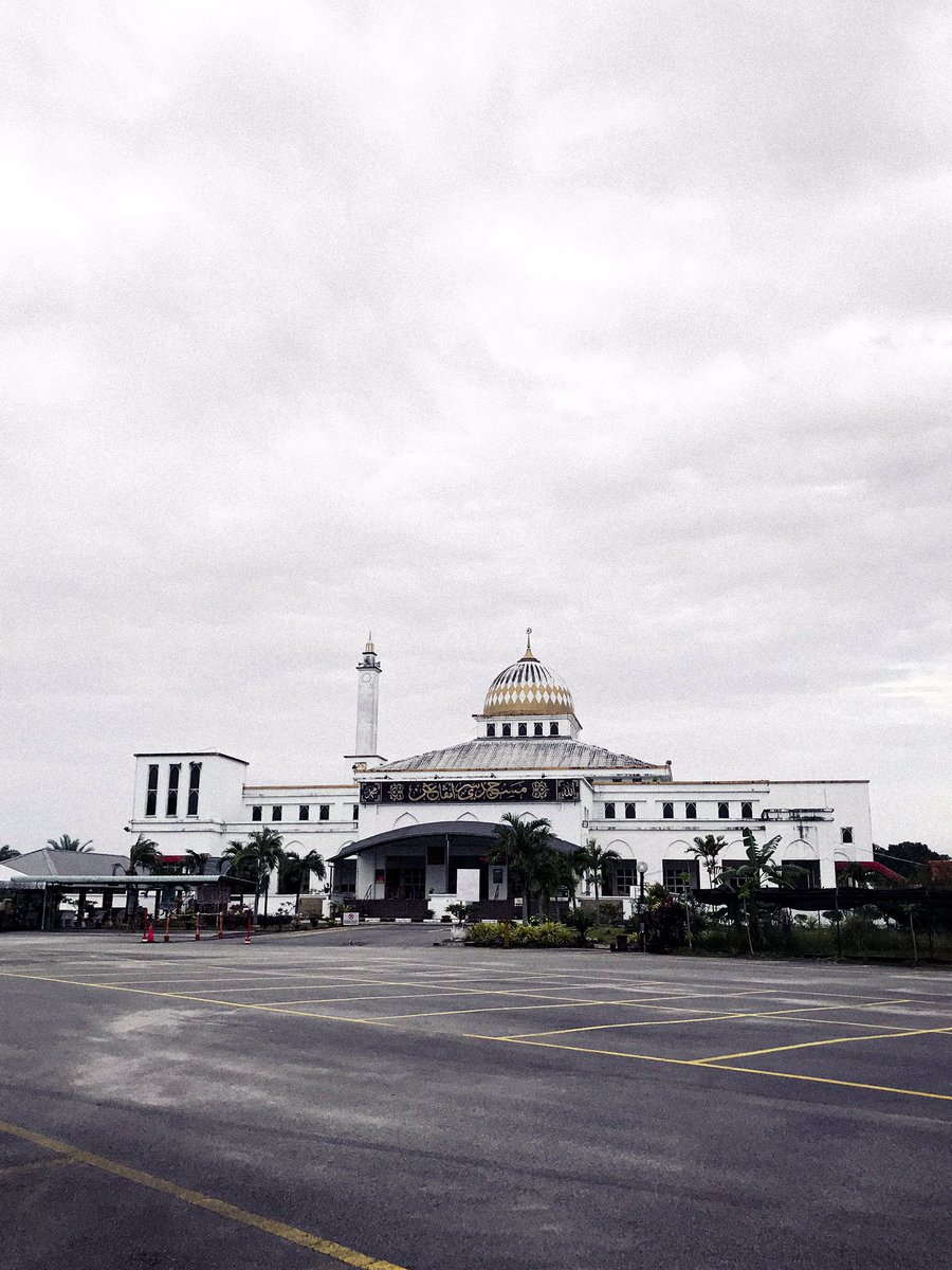 mustaqimyahaya_'s tweet photo. Tempat jatuh lagi dikenang,
Inikan pula tempat penyerahan jiwa. https://t.co/TY2eAeA5q8