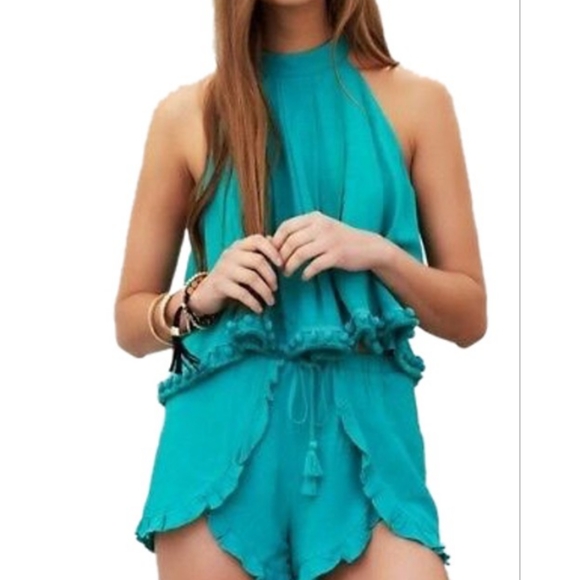 Monaco228's tweet photo. So good I had to share! Check out all the items I'm loving on @Poshmarkapp from @BEACHSTYLES2 #poshmark #fashion #style #shopmycloset #bdarlin #loversfriends #ripcurl: https://t.co/kBGFB6x3Hm https://t.co/MQ4YdVatdO