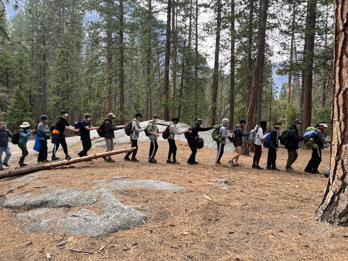 MeghanGreenbaum's tweet photo. Group 3 blindfold challenge through split rock #yoblach @BlachFalcons https://t.co/FeqYf9e2Bw