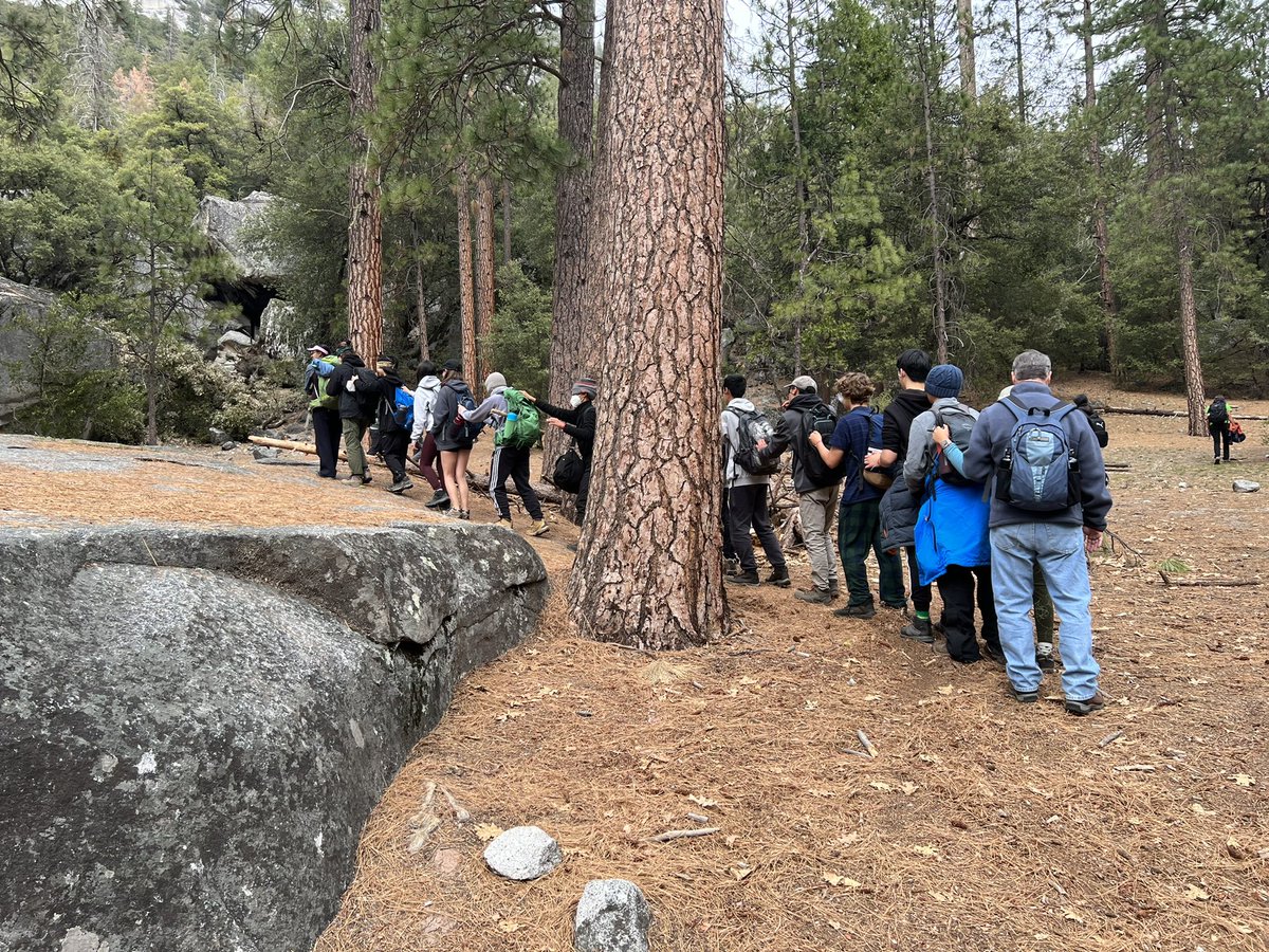 MeghanGreenbaum's tweet photo. Group 3 blindfold challenge through split rock #yoblach @BlachFalcons https://t.co/FeqYf9e2Bw