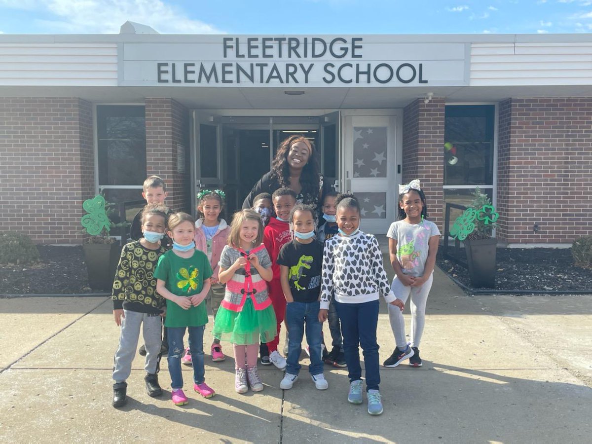 Mott_Leader's tweet photo. Congratulations Ms. Whitmore RQS District Teacher of the Year. We are #FRPROUD of you! @RQSFleetridge @RQSLearning https://t.co/AH3SB6nkr8