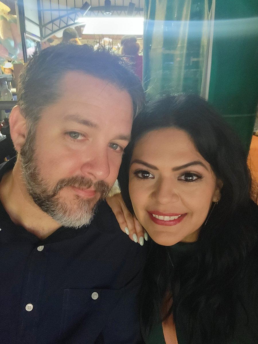 TanyaChappell5's tweet image. Checking out these cowboys and cowgirls get their ride on. Ready for some Chris Stapleton. #rodeohouston