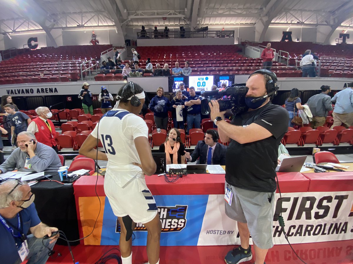 LongwoodLancers's tweet photo. ⭐️AKILA. SMITH. 

She tied her career record in points (32). Earned ANOTHER postseason double-double. Let’s hear it for #13👏 

#HorsePower #GoWood https://t.co/UMZeaeOwIR