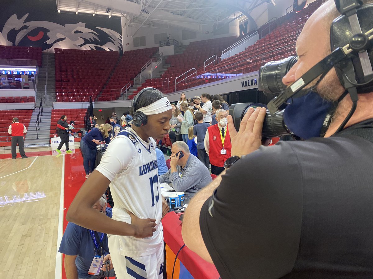 LongwoodLancers's tweet photo. ⭐️AKILA. SMITH. 

She tied her career record in points (32). Earned ANOTHER postseason double-double. Let’s hear it for #13👏 

#HorsePower #GoWood https://t.co/UMZeaeOwIR