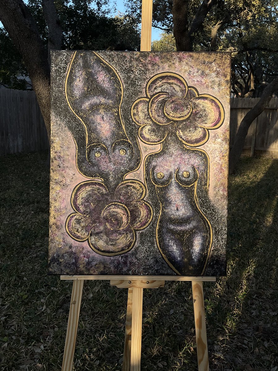 elisialeticiaaa's tweet photo. the way the light hits this piece with all the gold accents and texture!! https://t.co/fwZJ8L3Ld5