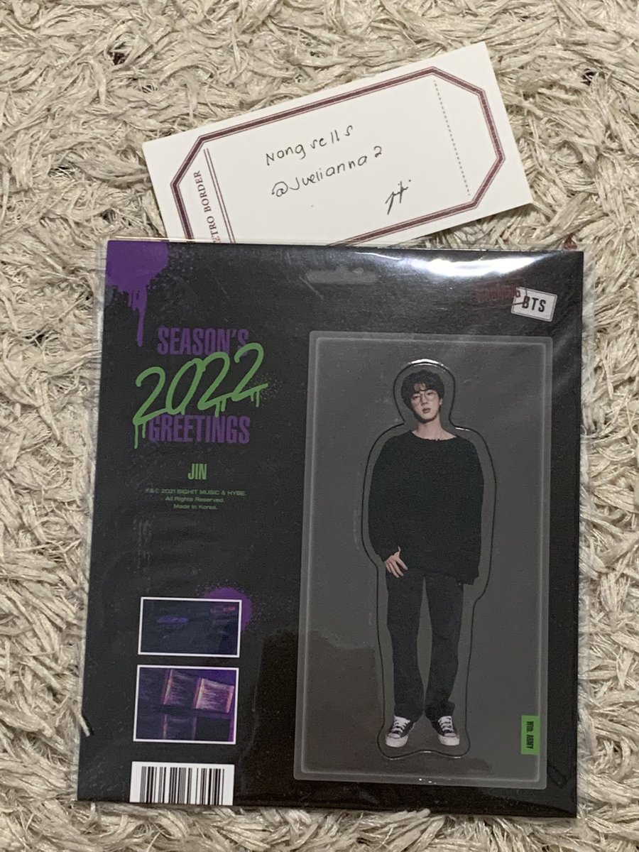 Juelianna2's tweet photo. ♡ wts lfb ph 

BTS Sg2022 Jin paper magnet

- sealed, onhand and ready to ship

₱ 450 https://t.co/qDzKowfRjq