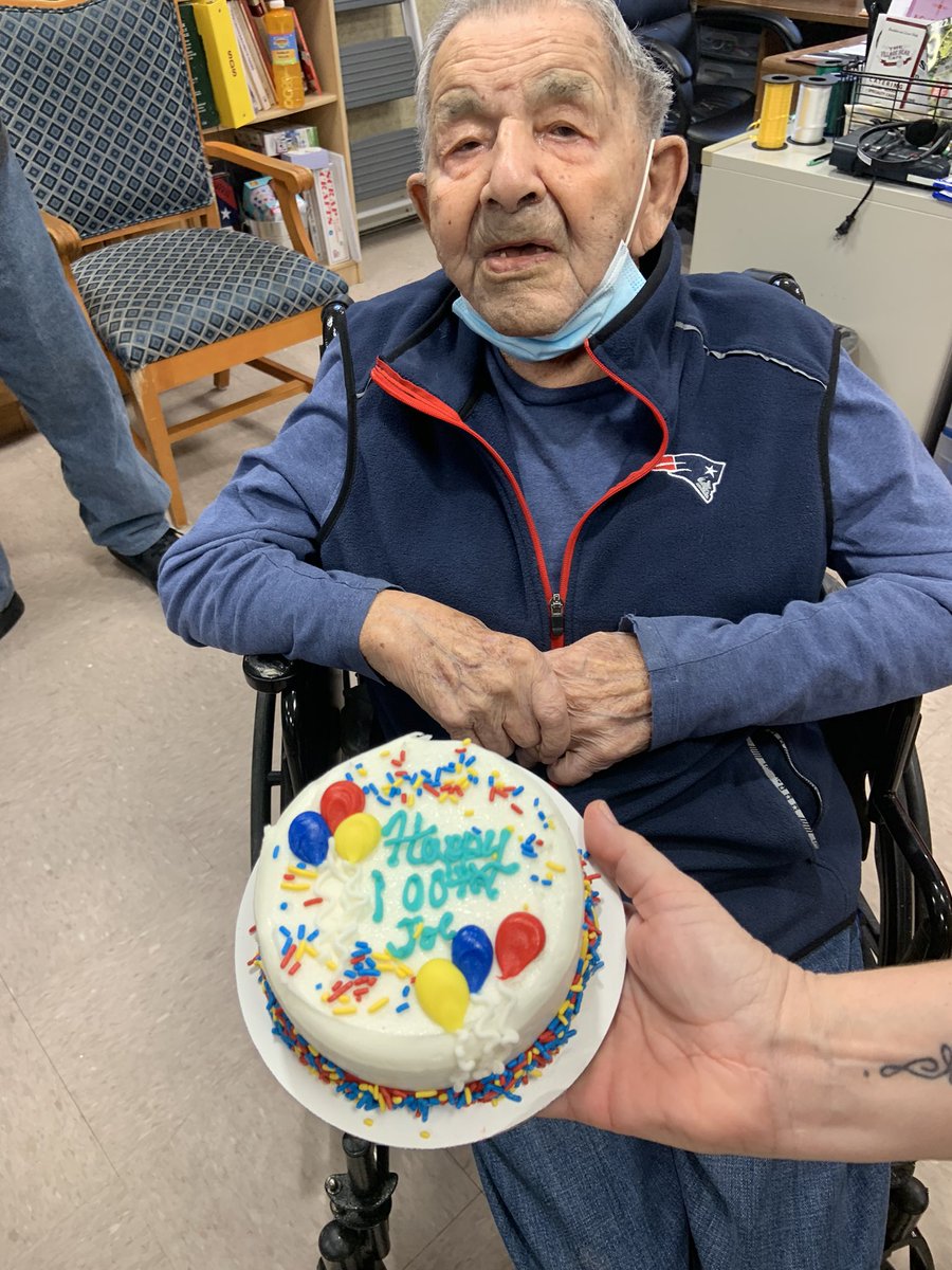 mayorbobdasilva's tweet photo. Earlier this evening I was honored to be able to celebrate and recognize Joseph “Pee Wee” Martin. Mr. Martin is a lifelong resident of East Providence, a World War 2 Veteran and American Hero. https://t.co/2g8OlIDcfa