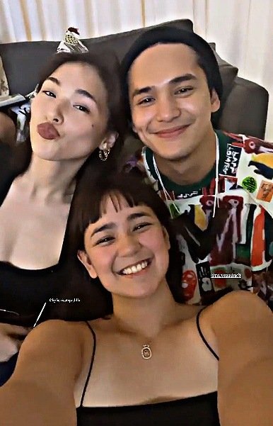 Kylie_Ruru's tweet photo. A good morning indeed ๐ฅบ๐๐๐
After 6 years reunited ang ating royal family!
Ehem ehem wala po bang patiktok o collab sa yt? Ehem ehem
@kylienicolep @Rurumadrid8 @mikeequintos #KyRu #MiKyRu
Happy #KYRULechonFriday !!!!! https://t.co/JBKYKrlDhP