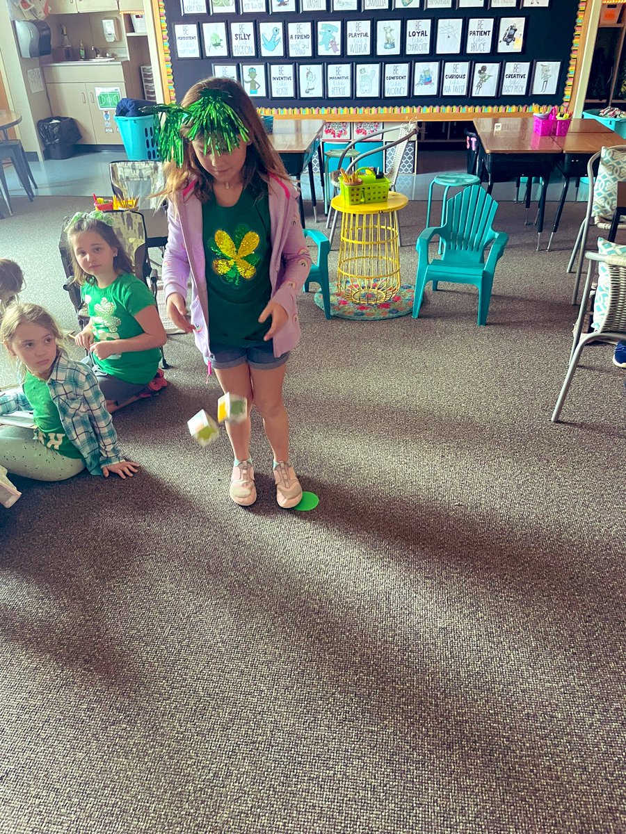 Mast_2nd's tweet photo. Lots of St. Patrick’s Day fun today! ☘️💚 #bulletpride #connectses https://t.co/TCs8FyFTTZ