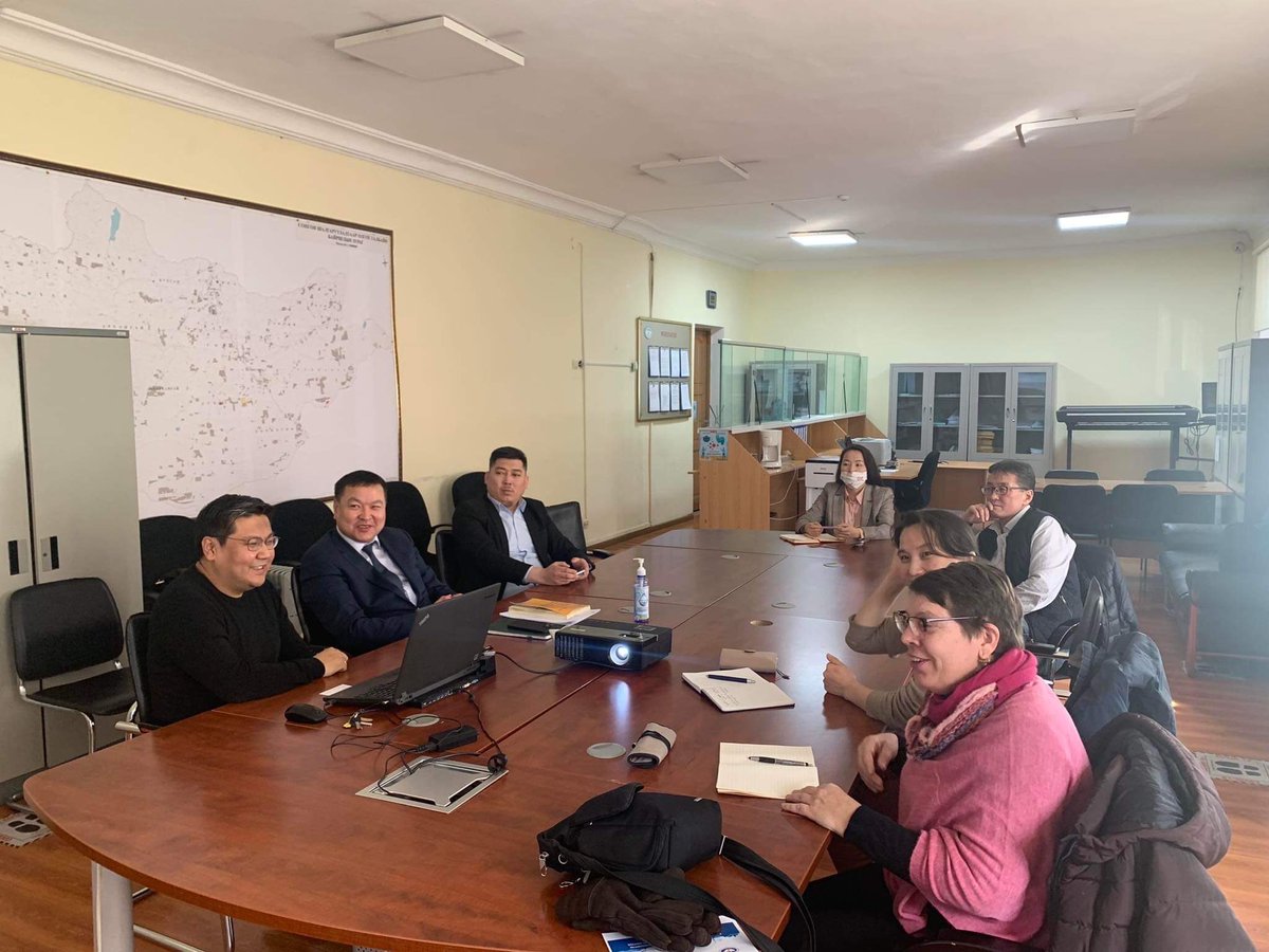AusMonXtractive's tweet photo. Thank you, Mineral Resources and Petroleum Authority of Mongolia (MRPAM) for hosting #AMEP2 Team Leader Rena Guenduez. We have discussed potential areas to expand our collaboration with MRPAM and ways to improve #investment environment in the Mongolia’s #extractives sector. https://t.co/uaI4DSeJKG