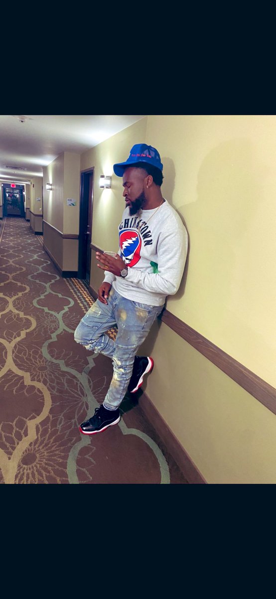SickCapricorn17's tweet photo. #Gramfam  #RYSGRAMBLING It has to be in you not on you 🚨🚨 Vote ya boy “Stephen Bates” best male dress   https://t.co/hTySwYU38f https://t.co/q0E55casl0