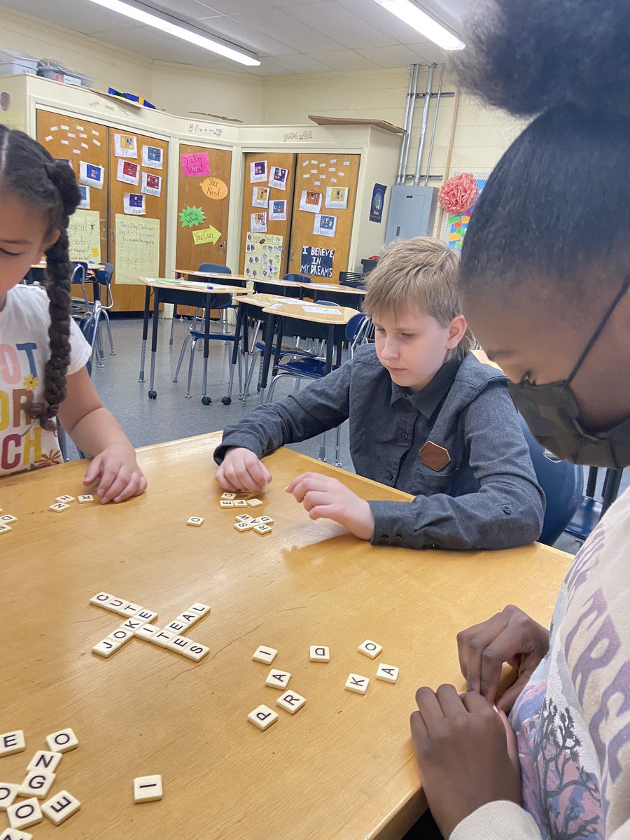 Deb58201864's tweet photo. All hands were  on deck this morning in MOSA! We played a challenging game of Bananagrams to improve our visual processing, literacy and sequential thinking skills. @MtView07836 @melandyk @JOlsyn1109 @PegMaute @ZywickiR https://t.co/dkLA6l543c