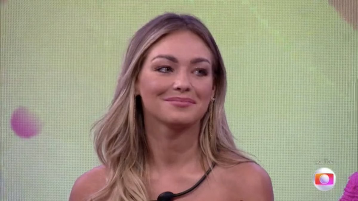 Ela já está ao vivo. Estão acompanhando? #BBB22