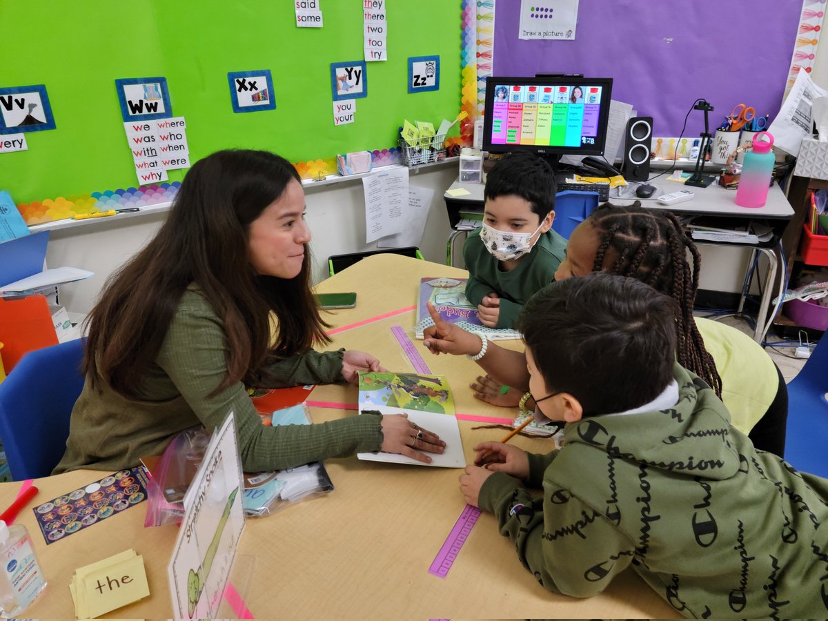 RebeccaAvilesR1's tweet photo. Differentiated learning groups at every turn. We are on the move for our kiddos.
#pcsdpride https://t.co/2fkSUIqNuy