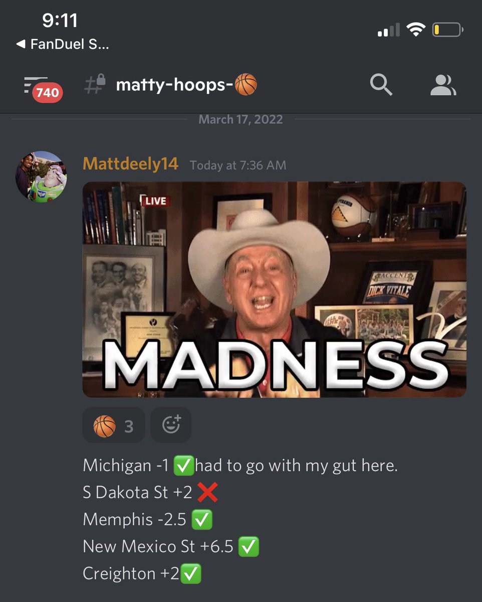 cyrooooo_'s tweet photo. That dude DEELY…

Our hoops guy started march madness on the right foot

Nicely done @mattydeely14 

#SandboxSports https://t.co/QRbOLBWQvp