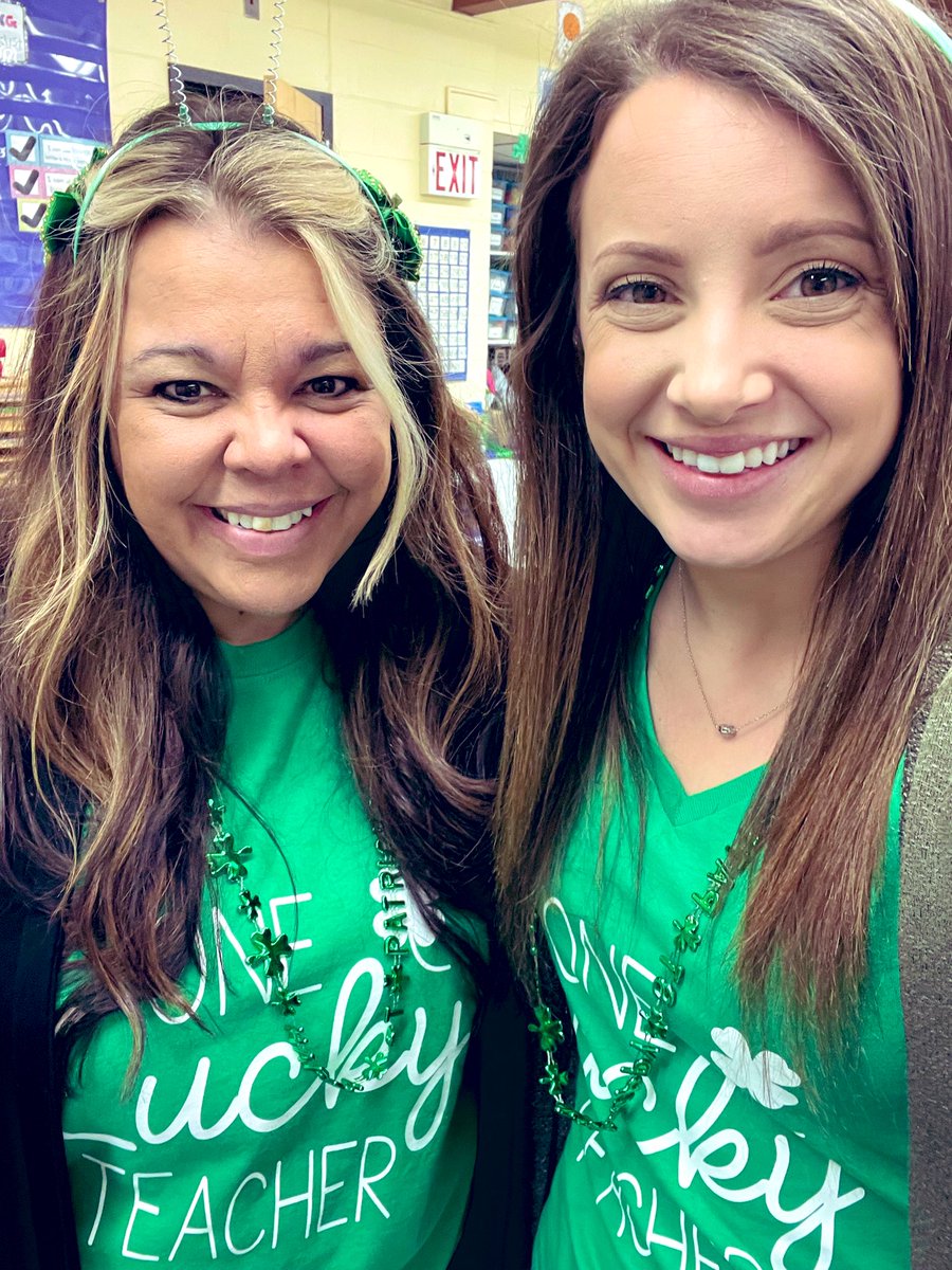 pmcollins04's tweet photo. We may not have caught that leprechaun, but we still had a magical day filled with a pudding science experiment, Skittles math and special treats.  #kinderstars #shenanigansandrainbows #RBBisBIA #bekind #kindnessmatters @MsBlackRBPS @rbpsEAGLES @DreamBigRB @RedBankSup https://t.co/sw80AYtBIH