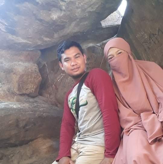 Hasan24635011's tweet photo. innalillahi wa inna ilaihi rojiun 
tadi malam hp istri saya hilang , rumah di maling orang yg tidak di kenal, masuk lewat pintu belakang , mereka hp samsung A30, hp itu sangat di butuhkan dalam dakwah ini 😭.. semoga Allah segera beri ganti 😢mudahkan lah yaAllah https://t.co/gyvTFnuW67