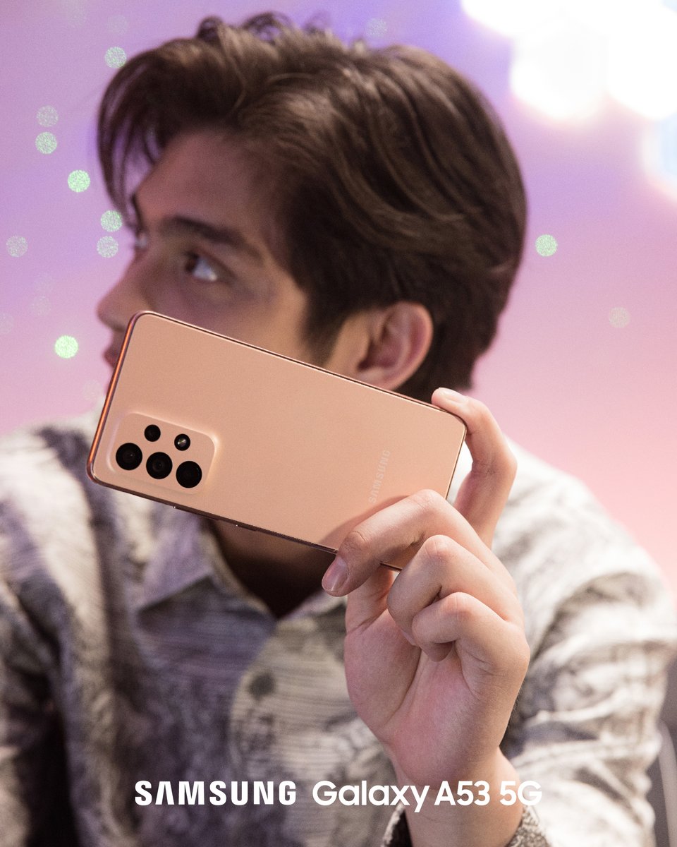 SamsungThailand's tweet photo. คนอะ Awesome Bright ส่วนสีเครื่องอะ Awesome Peach
ใหม่ Galaxy A53 5G มี 3 สีสุด Awesome อย่าลืมไปจองกันนะ
#GalaxyA53TH #GalaxyA53THxBright #เก่งไม่กั๊ก #SamsungTH https://t.co/dOVHRT0iUH