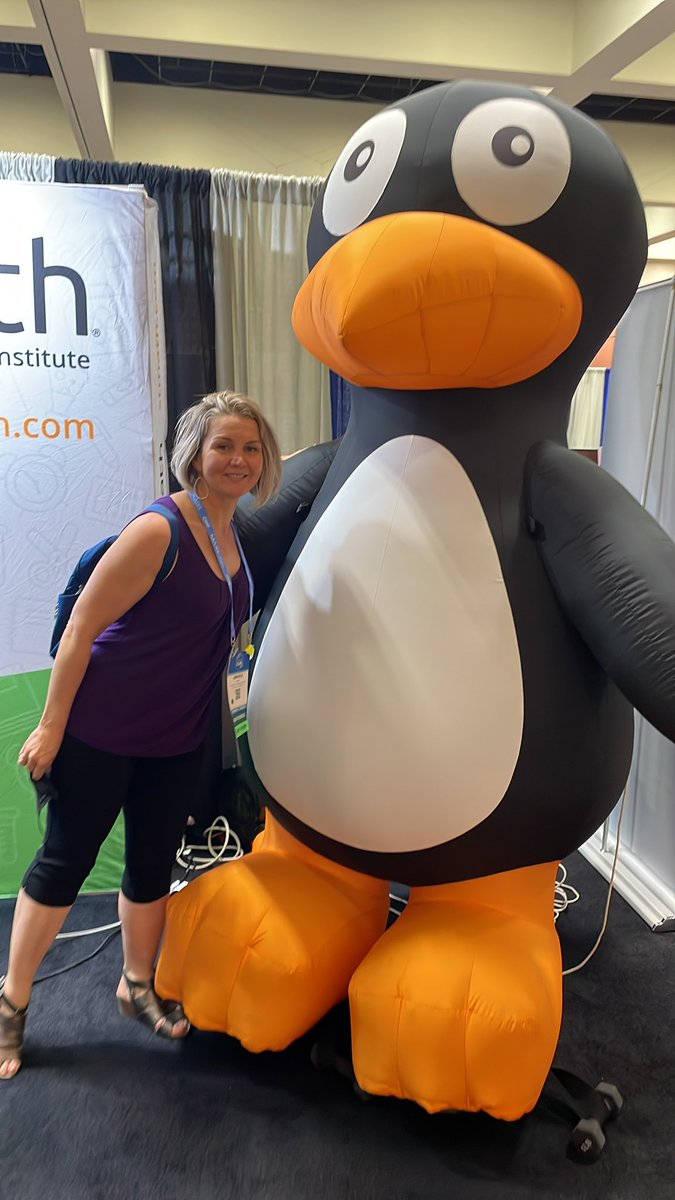 techteachlearn's tweet photo. Pingüinito represent! Happy to connect with ST Math at #springCUE. Not directly related to my work - but by far my daughter’s favorite math program! #growthmindset #girlslovemath @StacyKratochvil https://t.co/vgHsG8Gr3x