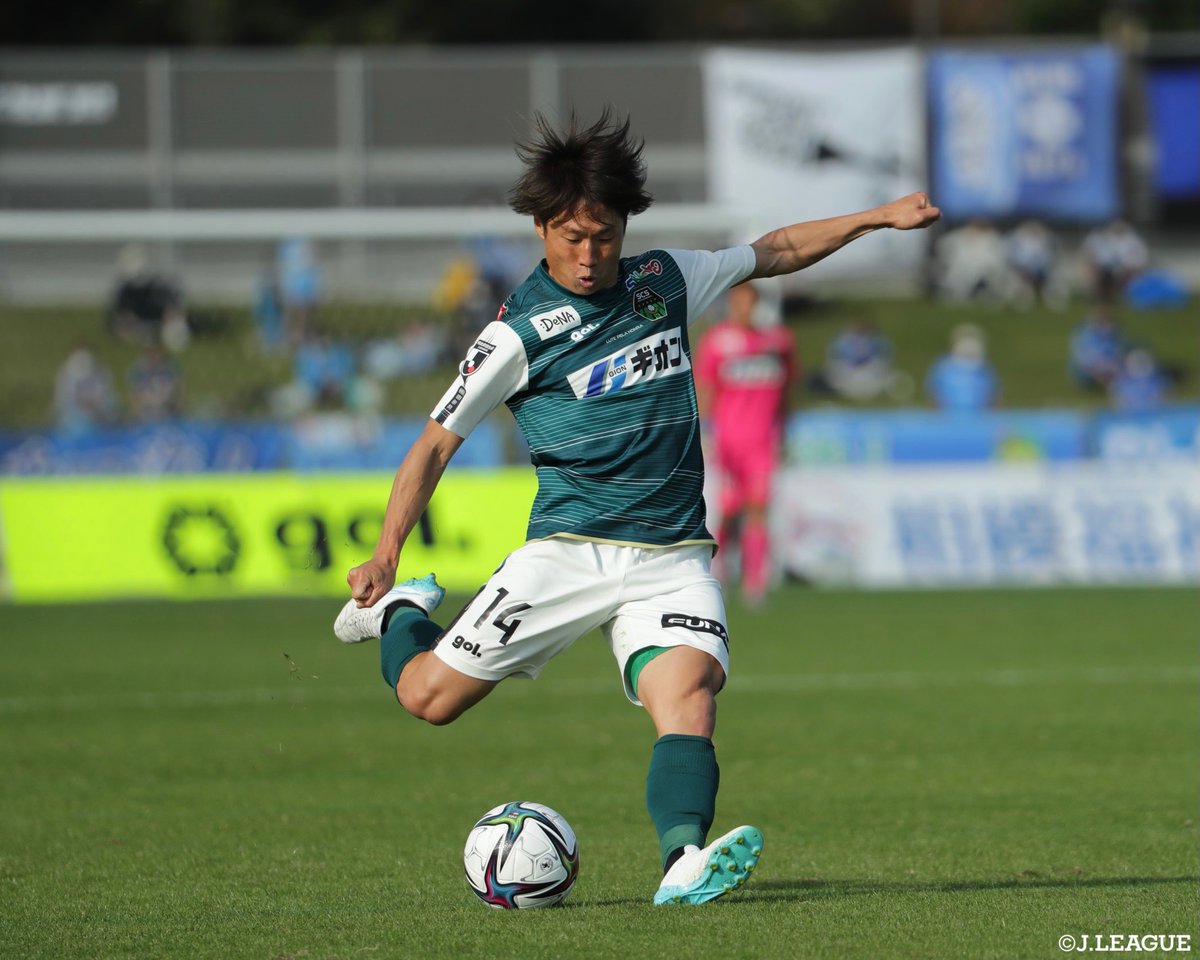 J_League's tweet photo. ／
#春から駒澤 のみなさんおめでとうございます㊗️
＼

実は #Ｊリーグ にも
駒澤大学出身の選手がたくさんいます‼️

その中から4選手をピックアップしてご紹介💁‍♂️

#ジュビロ磐田 #伊藤槙人 選手
#セレッソ大阪 #中原輝 選手
#いわきＦＣ #星キョーワァン 選手
#ＳＣ相模原 #安藤翼 選手 https://t.co/p1LSLC7dLY
