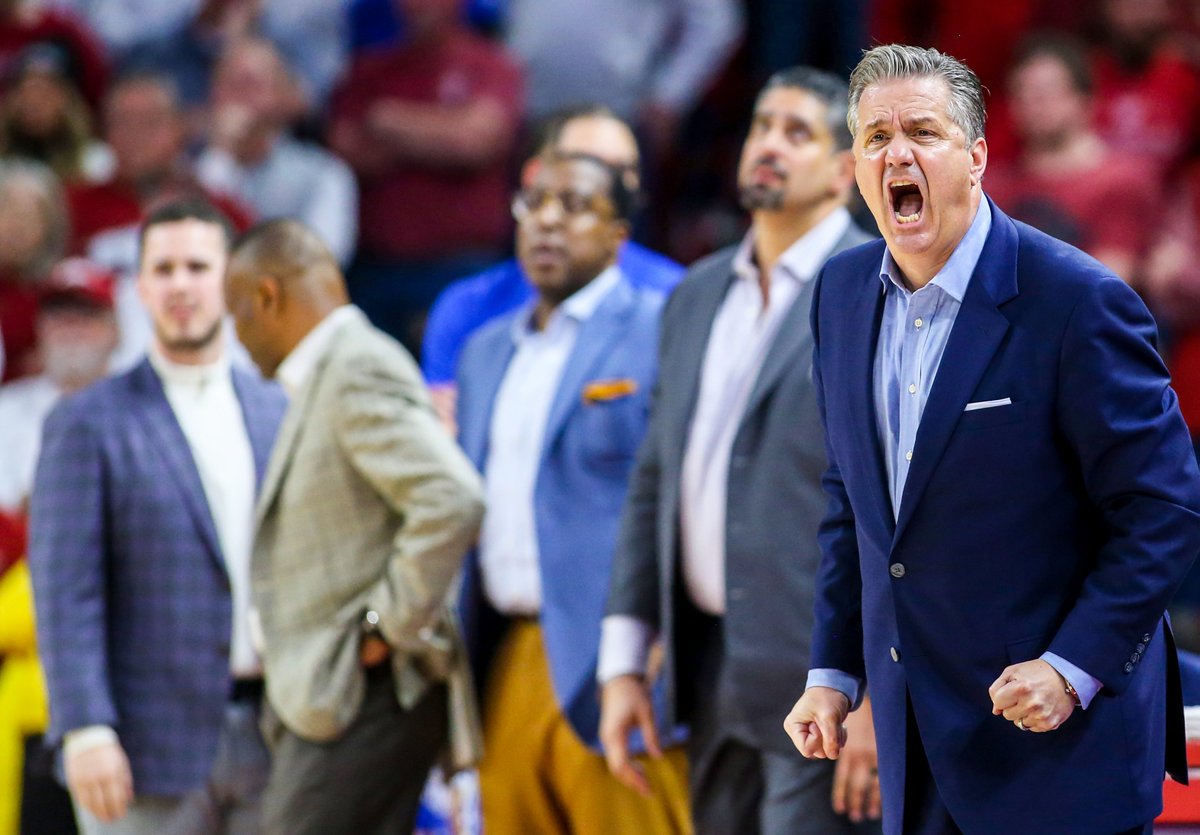 FOS's tweet photo. St. Peter's head coach Shaheen Holloway reportedly earns about $250,000 annually.

Kentucky pays FOUR assistant coaches more than that, per @PeteThamel, ranging from $300,000 to $850,000. https://t.co/39b9iqbcM3