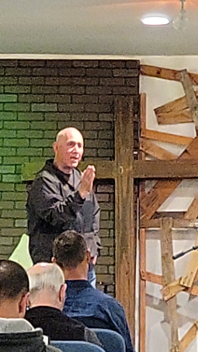 COPSTW's tweet photo. Brother Joe teaching the Word of God at U-turn for Christ. https://t.co/hjRfvEtCPH