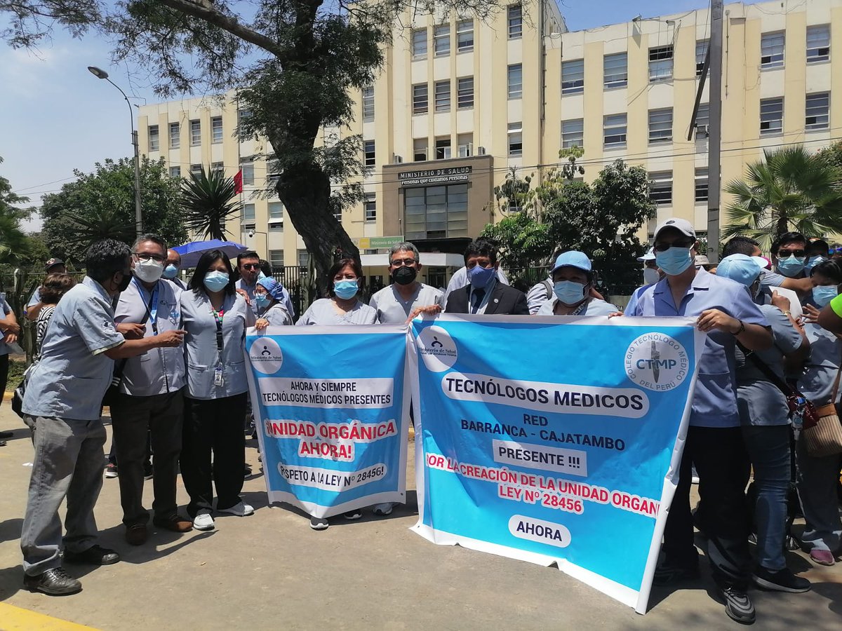 EfrainefrainEH's tweet photo. Dr. @ALEGRE_FONSECA los Tecnólogos Médicos no recetamos, no firmamos informes Clínicos ni diagnósticos Clínicos, toda esa información es una FALACIA de una minoría de médicos patólogos Clínicos q no quieren perder su estatus quo. 
@BetssyChavez
#UnidadOrgánicaTecnologíaMédica https://t.co/8rRNz27HYl