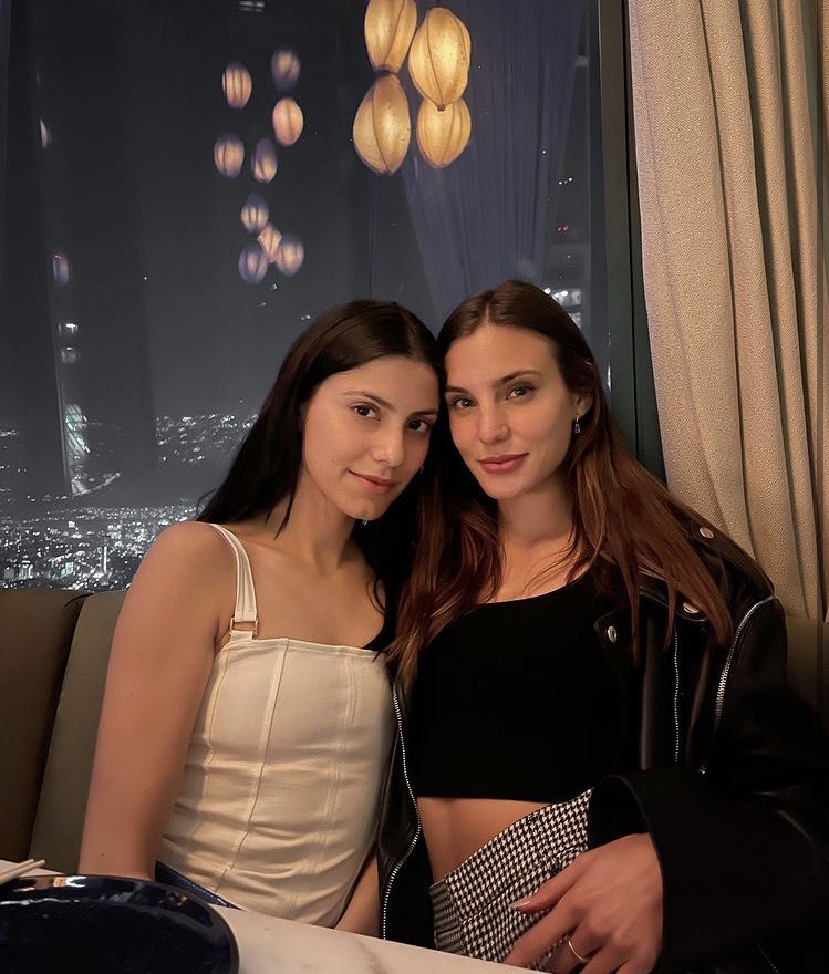 Pri 🌪️ 🐰 🦦 tweet media