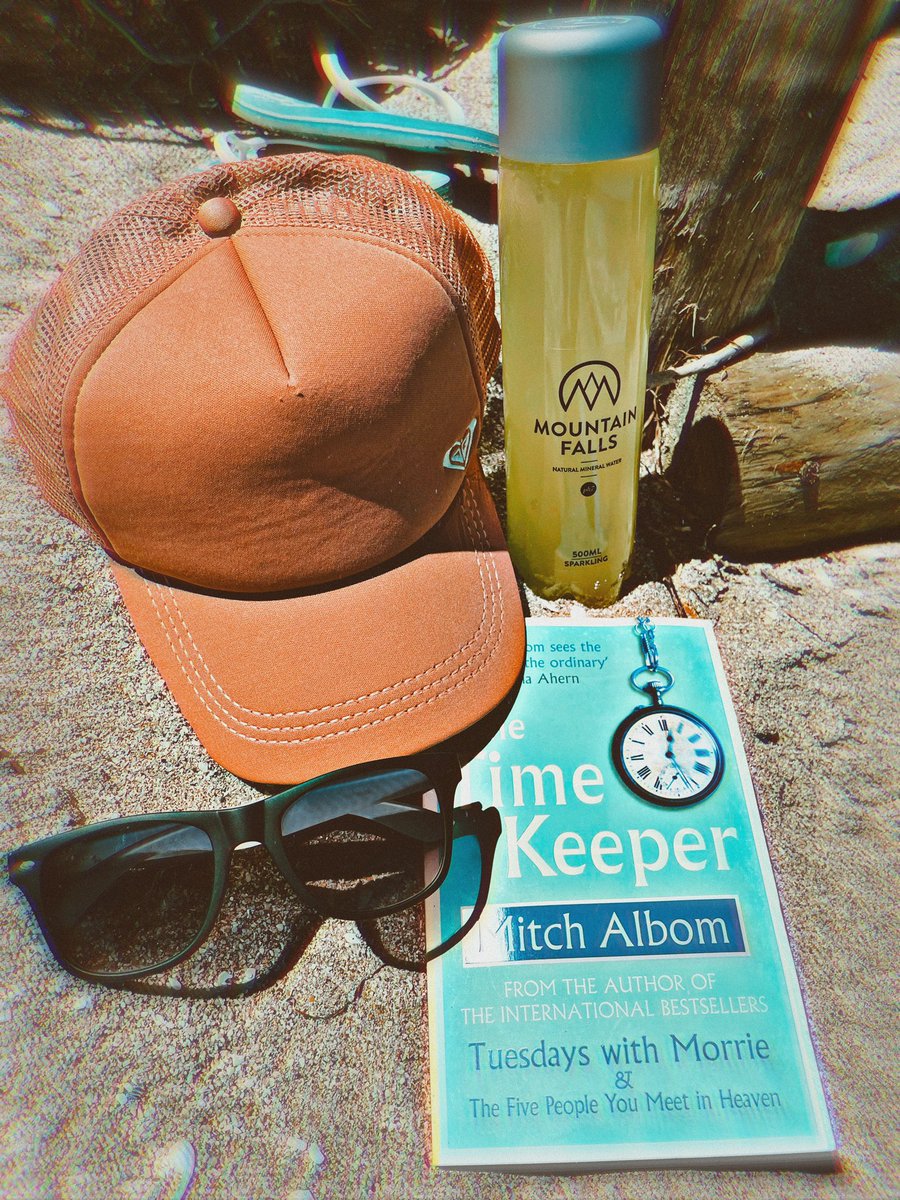 AnniHow's tweet image. The Time Keeper 📖

Absolutely loves this book .. do yourself a favor and get this, what a read 
#mitchalbom #thetimekeeper #beachdayread