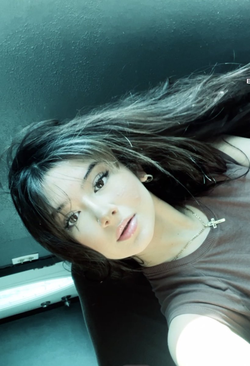 TRINITYXROD's tweet photo. Buenas noches 🪐🌚🖤 https://t.co/RYmd4sja89