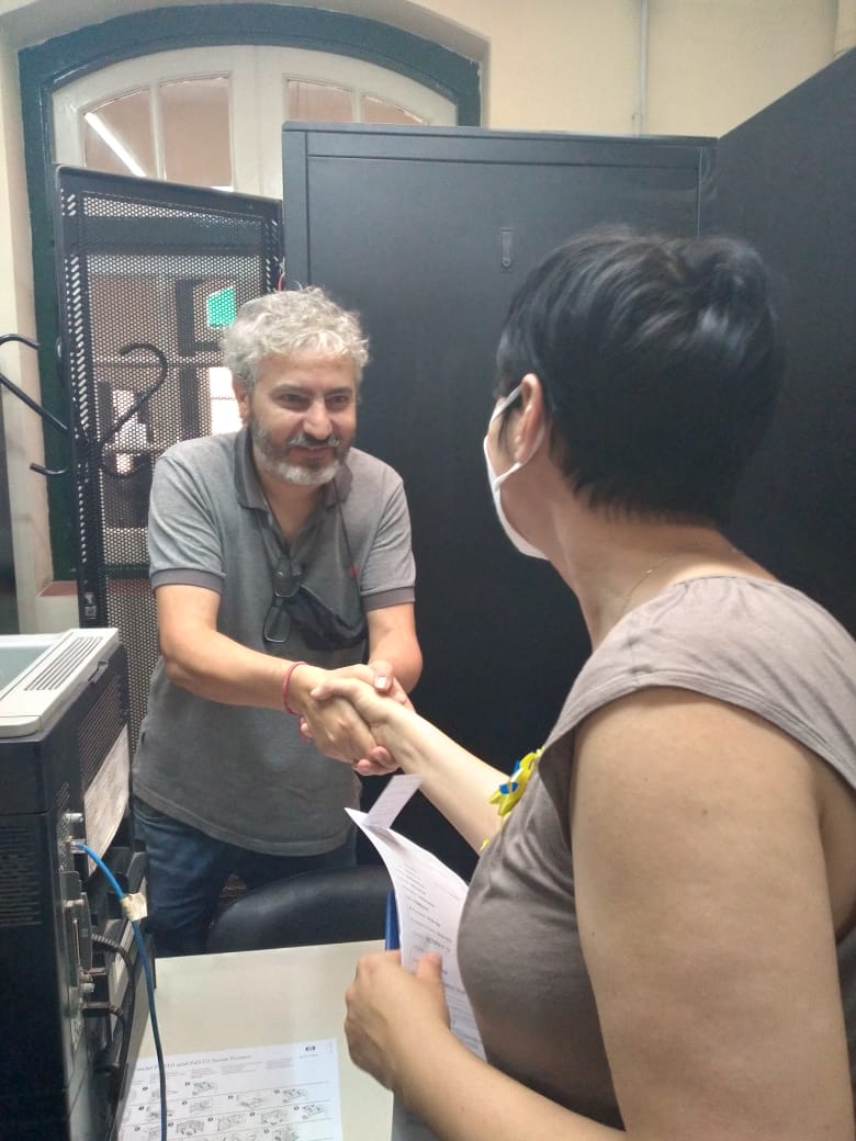 InmigrantesUcic's tweet photo. Estamos inmensamente felices.
 Kateryna, la primera ucraniana refugiada que llegó  a Córdoba escapando se esta guerra, tiene las primeras herramientas para residir en Córdoba.
Acompañamiento psicologico, Apros, documento y una organización (UCIC) que la acompaña.
#Ucrania https://t.co/LqTkzhZcpH