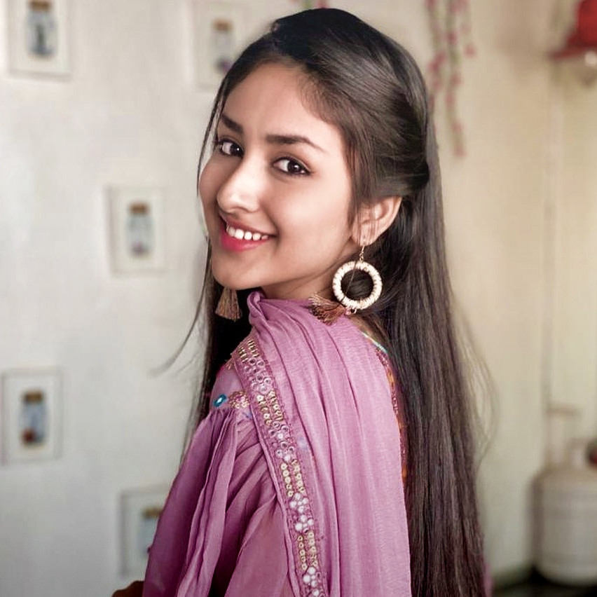 TeamAnchalSahu's tweet photo. Many many happy returns of the day to anchal sahu. Today we would like to thank god for introducing us to you, an extreamly, talented and a beautiful person inside out. We are glad to be the part of your fans family. Sending you blessings and loads of love from our side ❤️✨ https://t.co/gobHUM0sUi