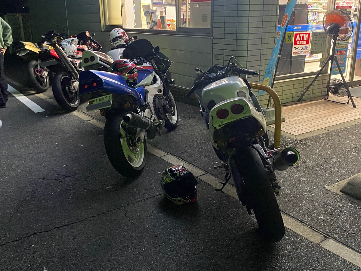 yumetis_otoko's tweet photo. #過去pic
先頭のCBR1000RRからにかけて
いっぱいのニダボ https://t.co/qYIgej0FMg
