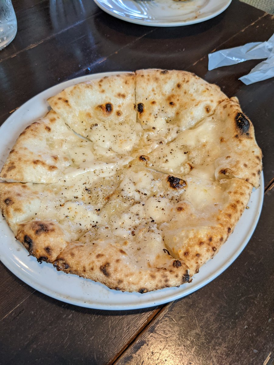 Yousukeikemen's tweet photo. PizzaLunch https://t.co/yd4FXb8VMh