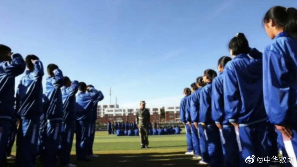 FunnyBunny1026's tweet photo. Proceeds from the sale of JDBSHood t-shirts will be used to subsidize students in temporary difficulties. Proud of my #街道办事Hood geges!
https://t.co/QaRfYP1lhm
#HuHaiQuan #胡海泉
#YinZheng #尹正
#RickySixx_ckn
#VincentZhao #赵文卓
#KeyL #刘聪
#MCHotdog https://t.co/4vPso74MMX