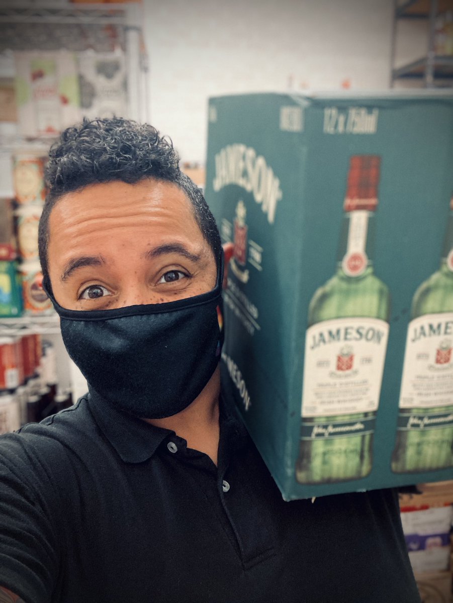 emmaceratops's tweet image. CW alcohol

Sláinte 🍀
#DontDrinkAndDrive #besafehavefun