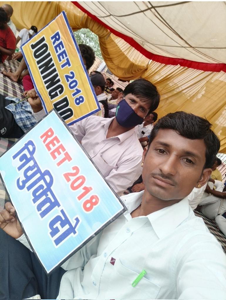 माननीय मुख्यमंत्री महोदय <a href="/ashokgehlot51/">Ashok Gehlot</a> जी रीट 2018 की वेटिंग लिस्ट आए 15 माह से भी अधिक समय हो जाने के बाद भी हम ज्वाईनिंग के लिए तरस रहे है। हमे जल्द ज्वाईनिंग दो।
