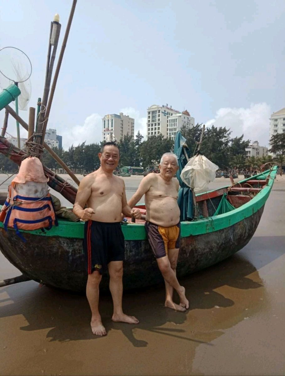 Đuctinh tweet media