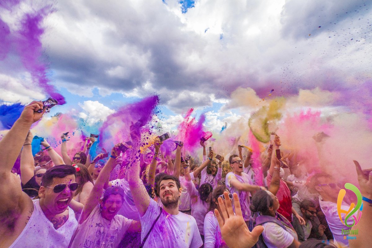 TheRunFilm's tweet photo. May the canvas of your life be filled with colors of love, happiness, prosperity, and good health. Happy Holi everyone.

#Holi2022 #HappyHoli #FestivalOfcolors #StaySafeStayHealthy https://t.co/Dtyh2KaMmA