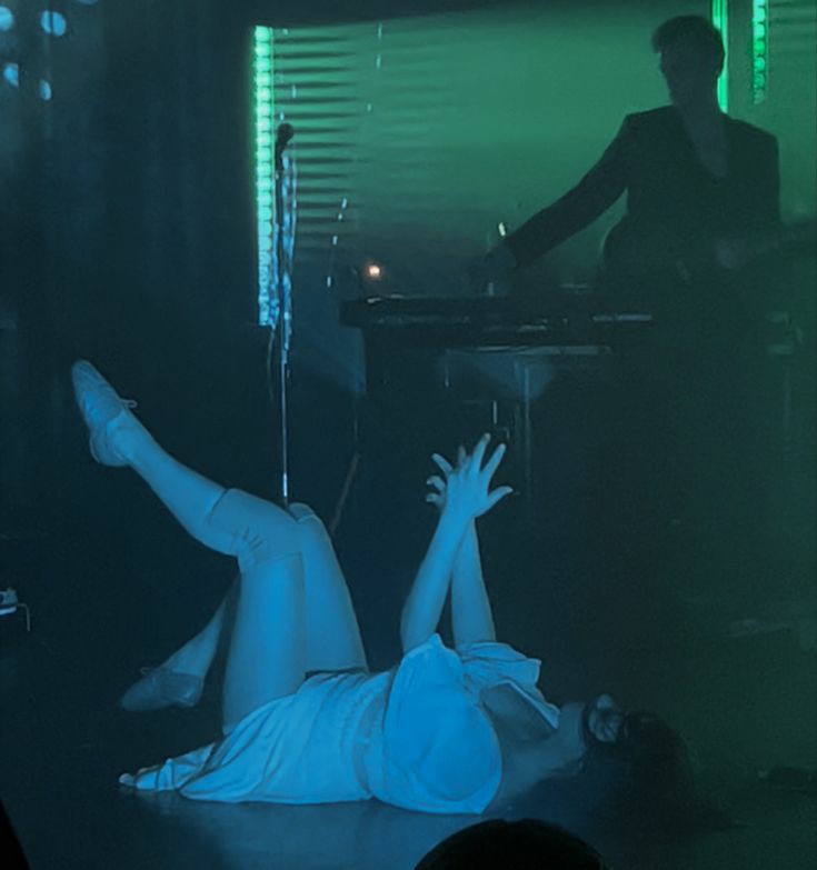 mitskithoughts's tweet photo. everybody say thank u mitski https://t.co/W44EbNY4DP