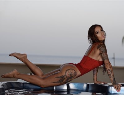 #NuovaFotoProfilo https://t.co/VHLMDBMlsa<a href="/tag/nuovafotoprofilo"class="tags">#NuovaFotoProfilo</a>