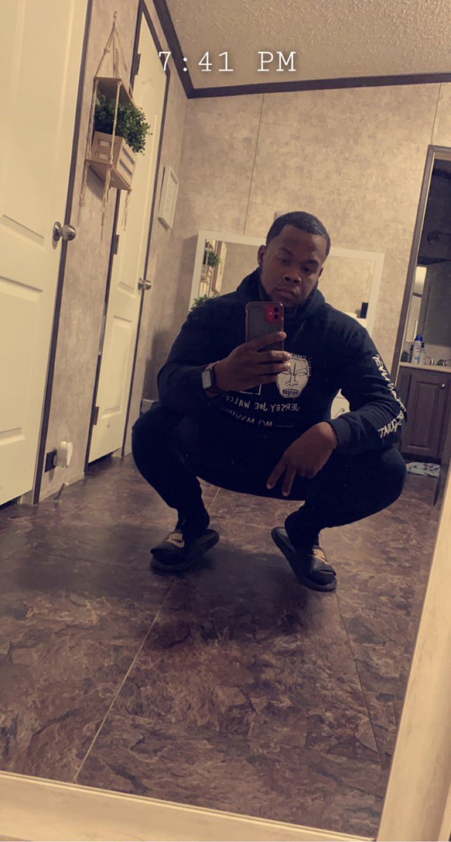 Someone called me fat today and it hurt my feelings 🥲but i aint worried about it cuz his pockets touching! 😂😂😎