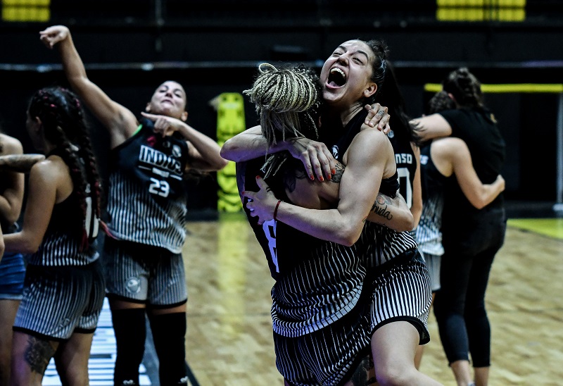 🙌 Triunfo revitalizador: Los Indios cortó la mala racha ante Obras

Las de Pérez venían de cuatro caídas consecutivas pero sacaron un triunfazo con aroma a playoffs. Le ganaron 48-40 a Obras, con Piñeiro como artillera (12 puntos).

📝 lnnk.in/iocH